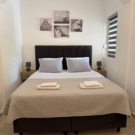 Apartment Ninas Ντόμπροτα Εξωτερικό φωτογραφία